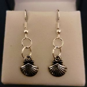 4/25 Silver Seashell Earrings